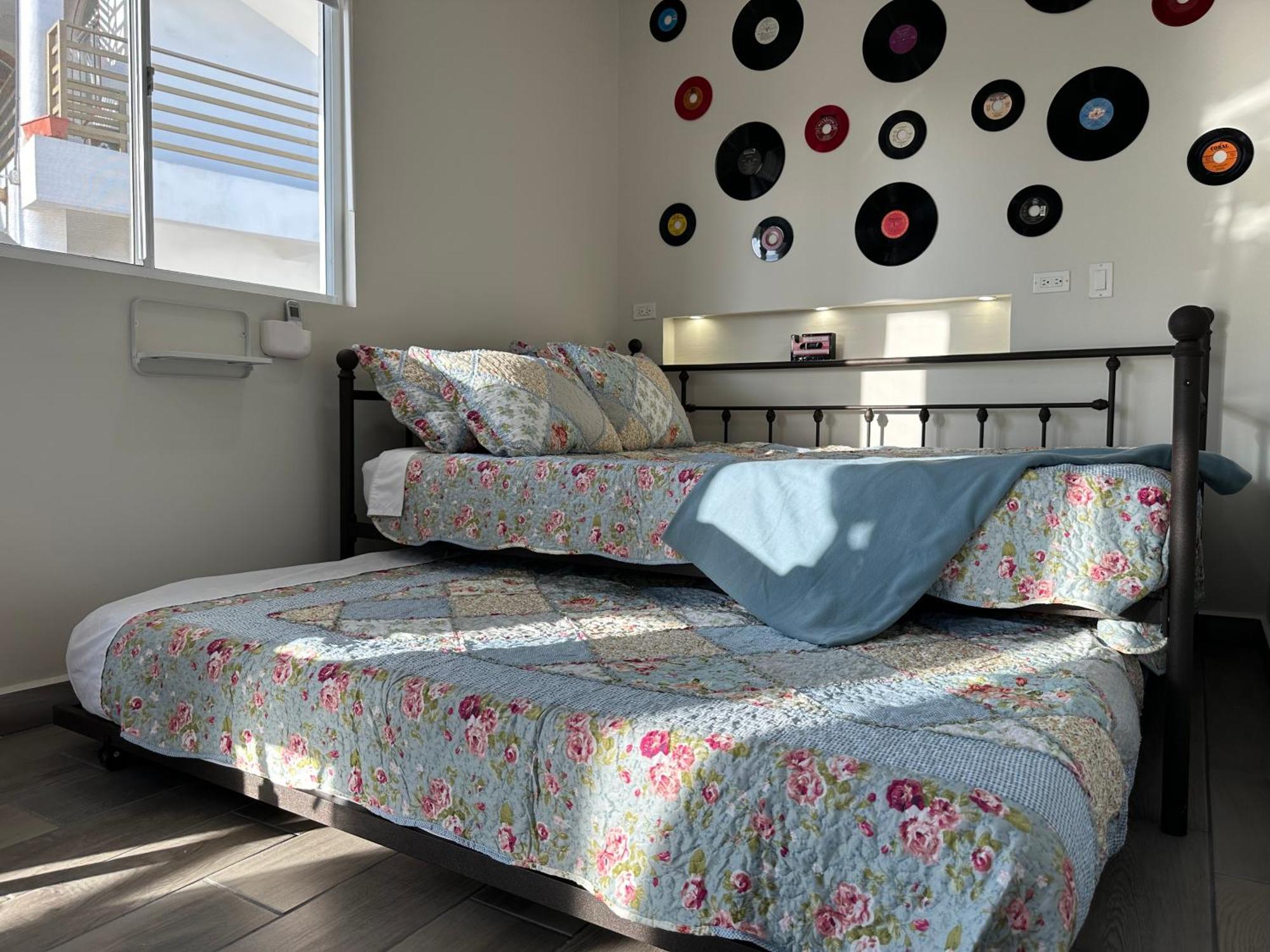 Las Mariposas Mini Suites 罗萨里托 外观 照片